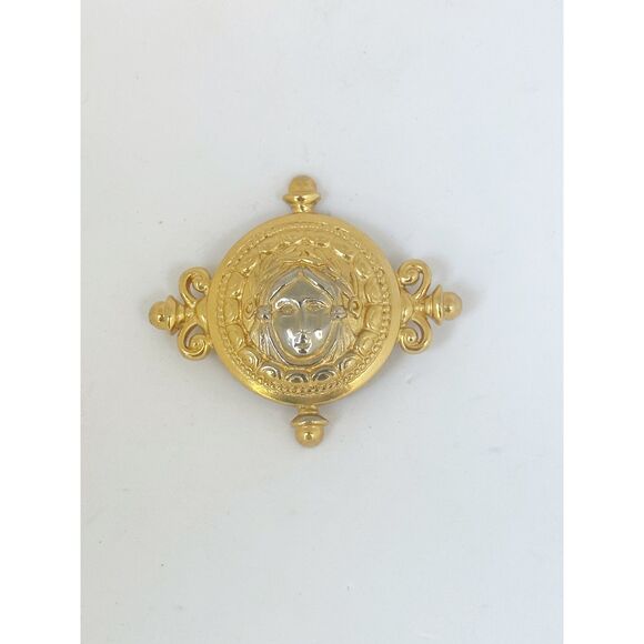 Trifari Gold Tone Brooch Medusa Head - Picture 2 of 6